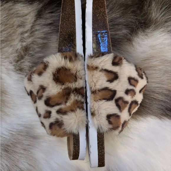 BNIB BY CHINESE LAUNDRY CHEETAH FUR SLIPPERS!! - Picture 9 of 11